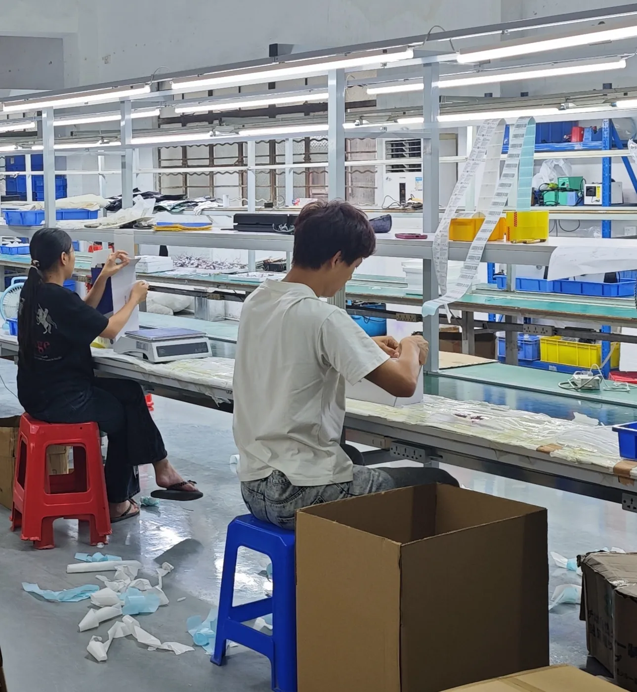 长升托付员工在自营作业线进行产品处理